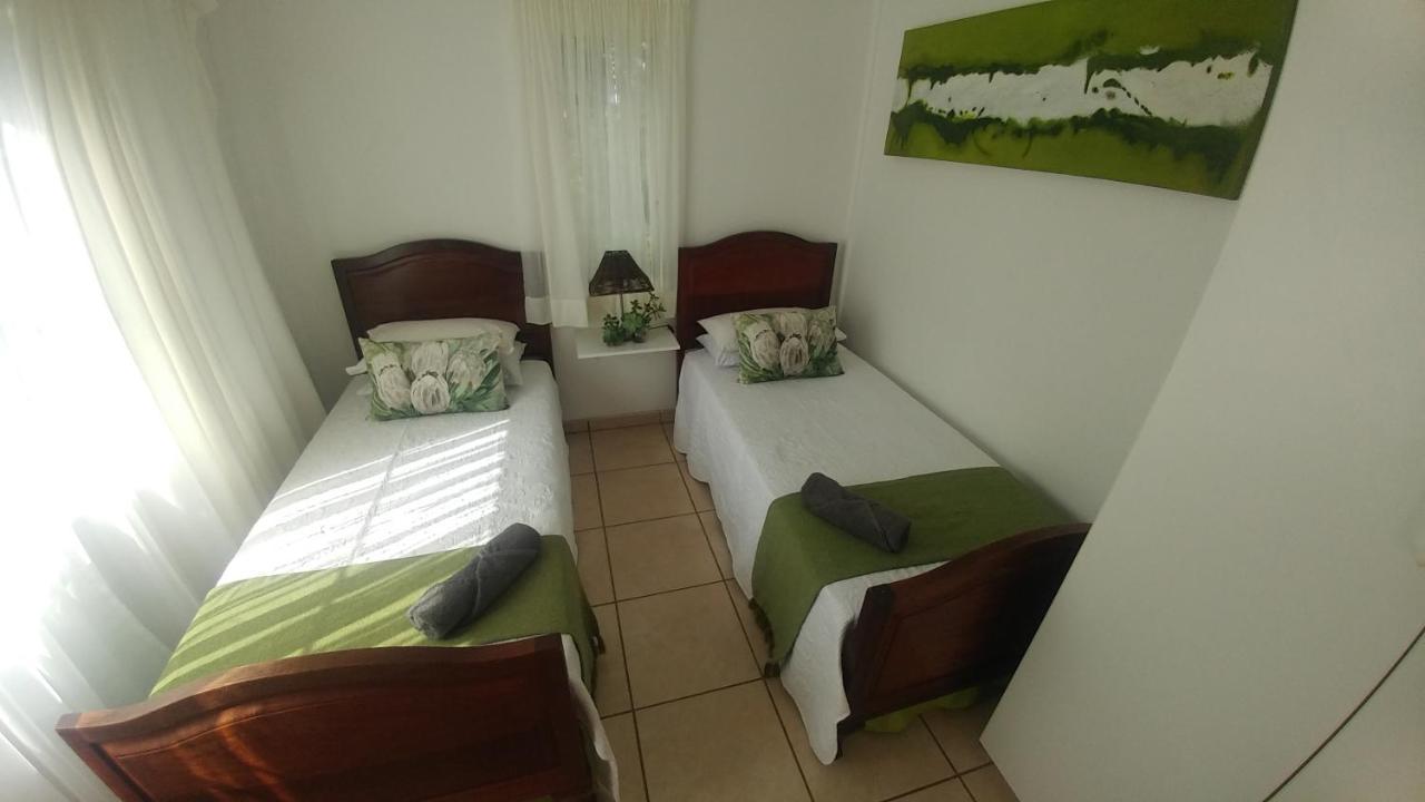 Four Seasons Self-Catering Guest House Граскоп Екстер'єр фото