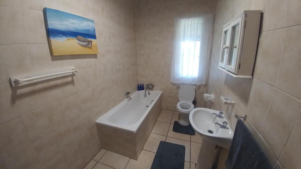 Four Seasons Self-Catering Guest House Граскоп Екстер'єр фото