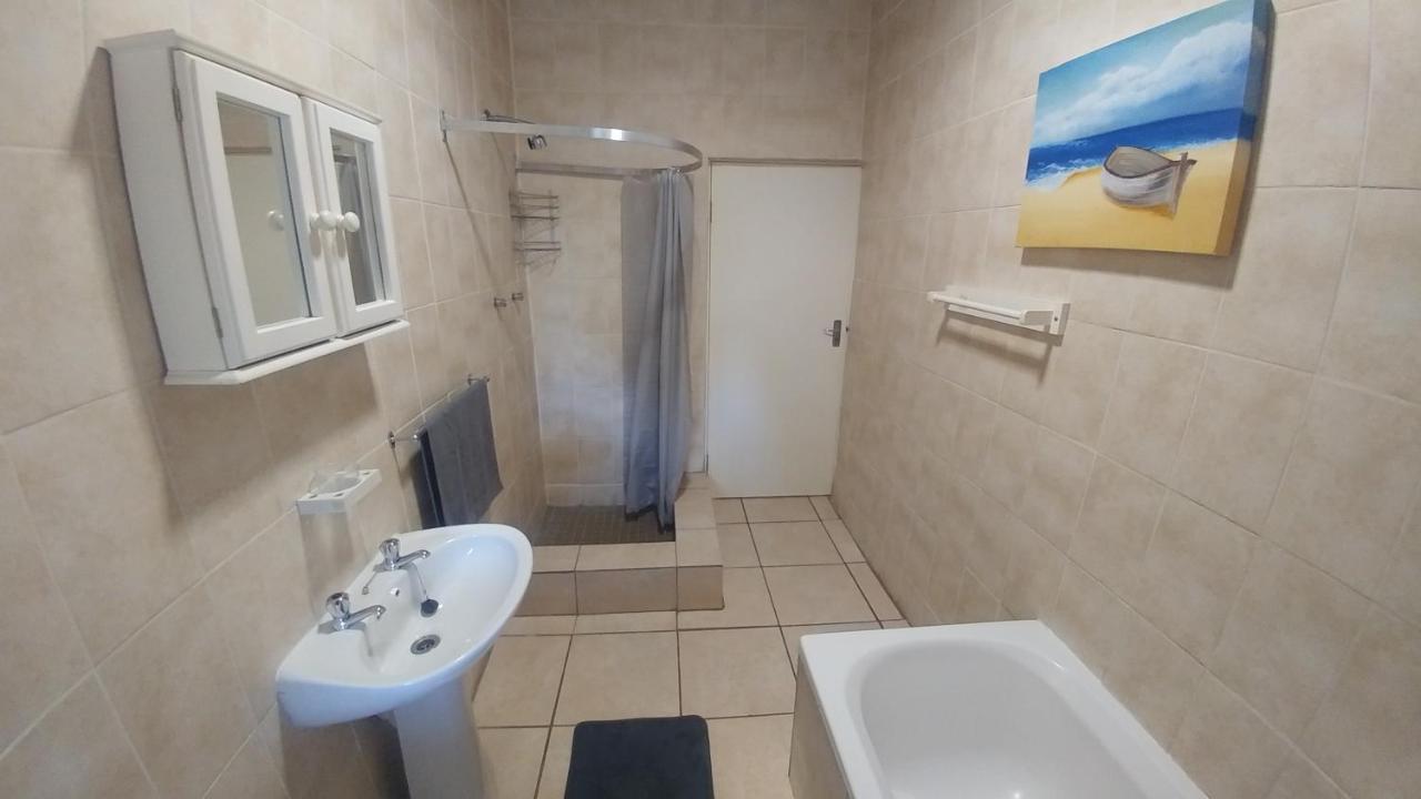 Four Seasons Self-Catering Guest House Граскоп Екстер'єр фото